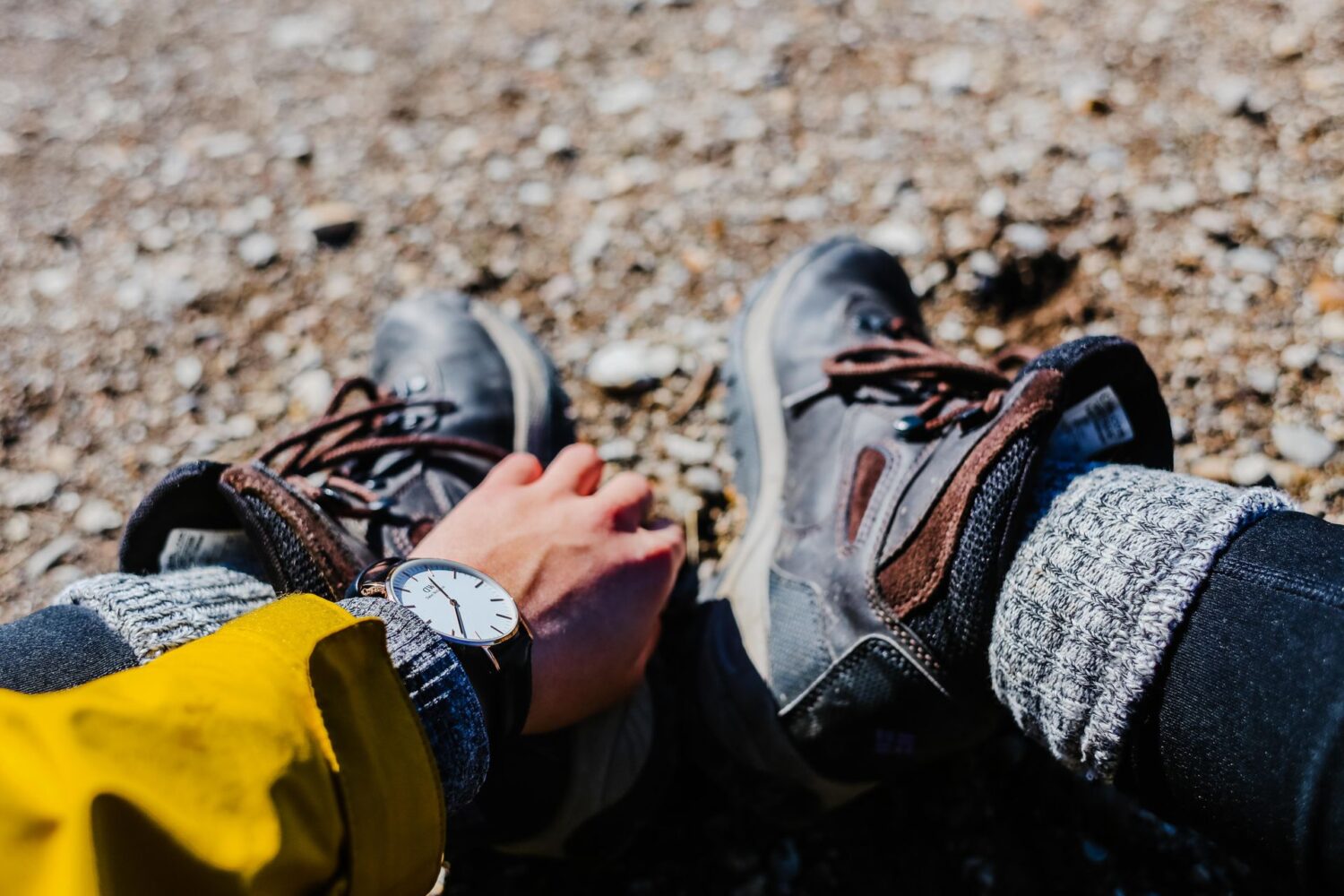 Which footwear is better? Boot or shoe?